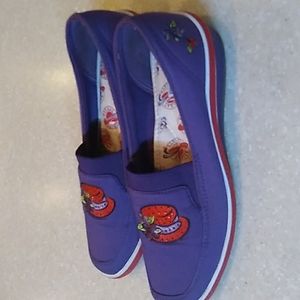 Grasshoppers-purple with red hat and purple flowers-6M-like new